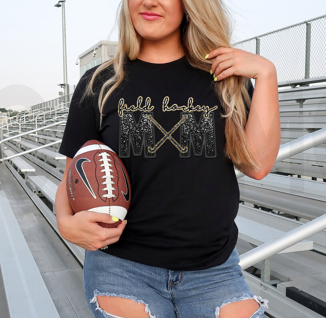 Field Hockey Mom -- Graphic Tee